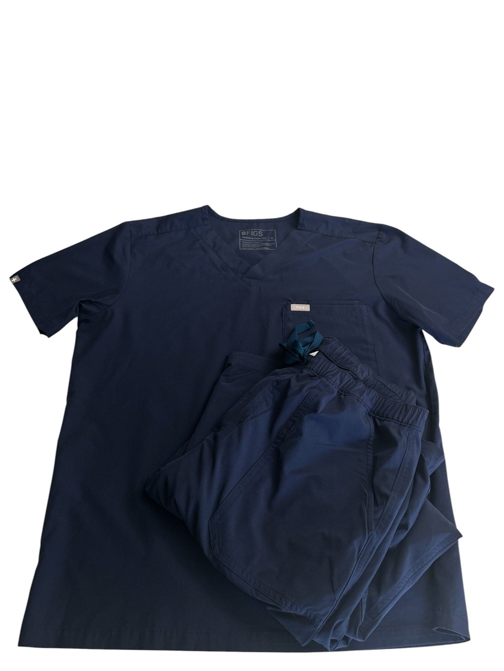 FIGS Navy Blue FREEx™ Scrub Set - Men’s Leon Top & Cairo Slim Cargo Pants Size M